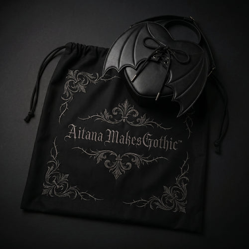 AitanaMakesGothic™-Vampire Heart