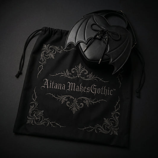 AitanaMakesGothic™-Vampire Heart